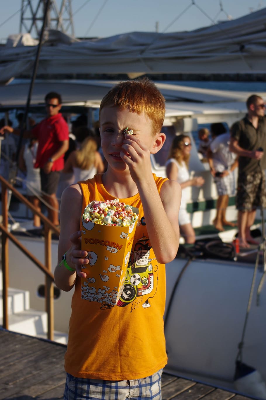 boy, popcorn, summer, people, focus on foreground, real people HD wallpaper