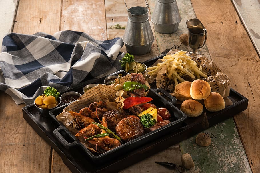 heavy meal dish on tray, barbeque, platter, bbq, barbecues HD wallpaper