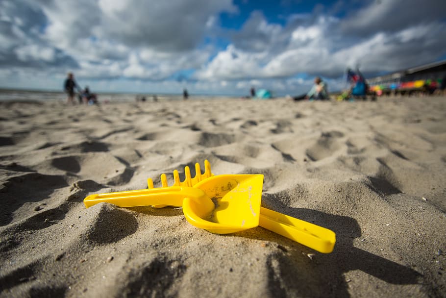 sand, sea, beach, clouds, toys, play, children, holiday, summer HD wallpaper