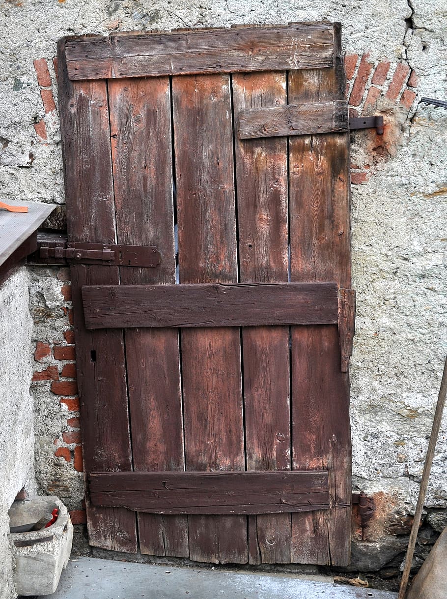 Rust wooden doors фото 5