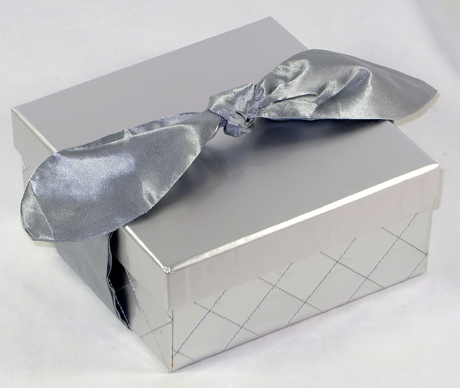 unopened silver gift box, present, celebration, christmas, birthday HD wallpaper