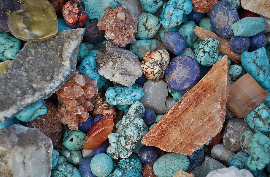 gray, brown, and blue stones, rocks, pebbles, amethyst, mineral, HD wallpaper