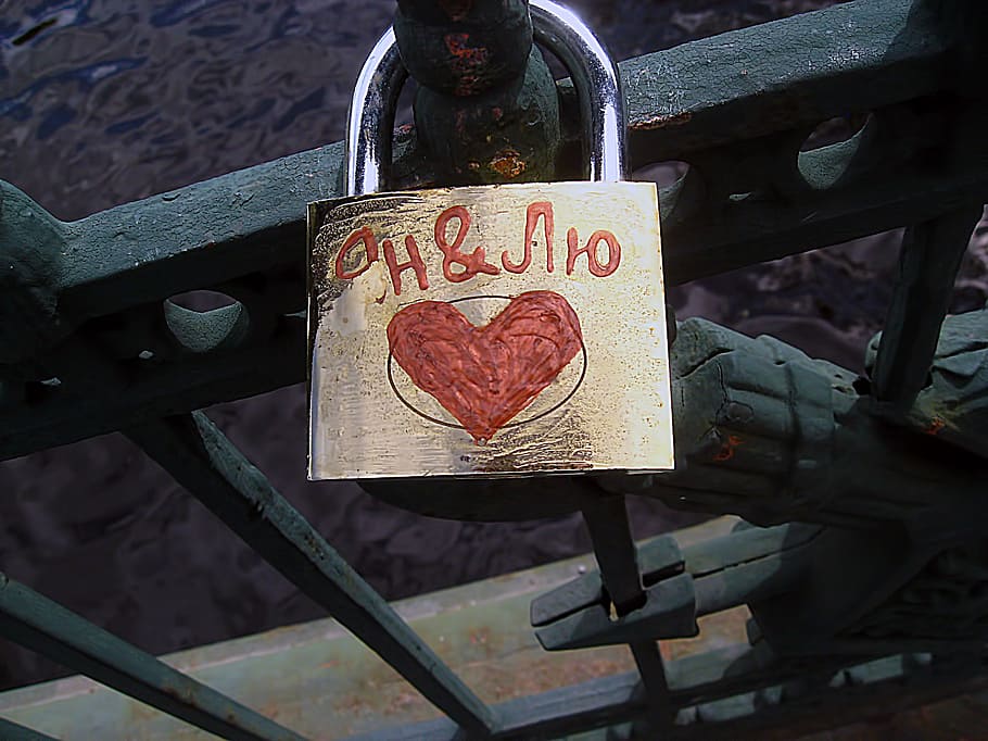 lock, love, railing, bridge, peter, russia, heart shape, positive emotion HD wallpaper