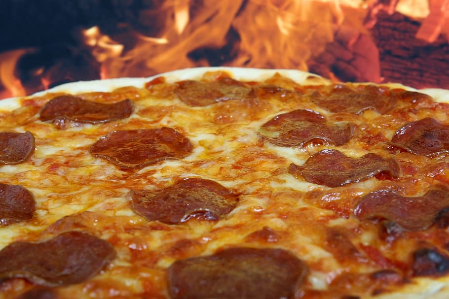pepperoni pizza on grill, america, american, baked, barbecue