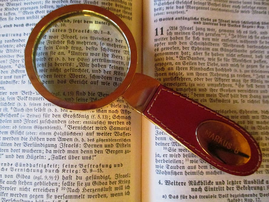 brown magnifying glass on book, read, bible, study, leather handle HD wallpaper