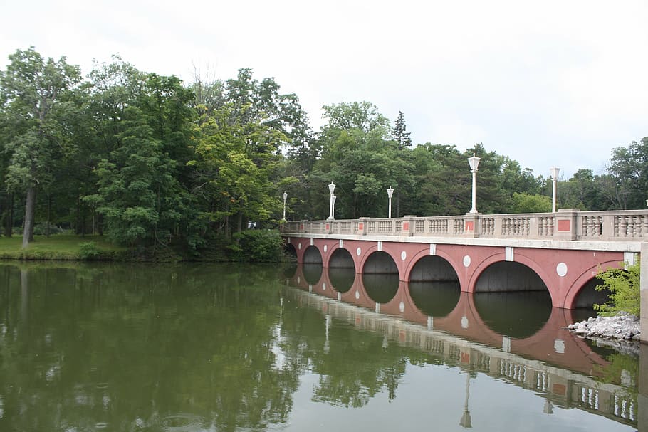 bridge, water, trees, small river, reflection, sky, bright colors HD wallpaper