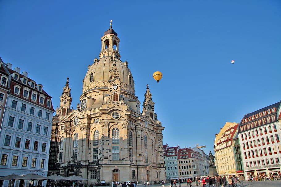 building, architecture, medieval, gothic, urban, city, hot air balloon HD wallpaper