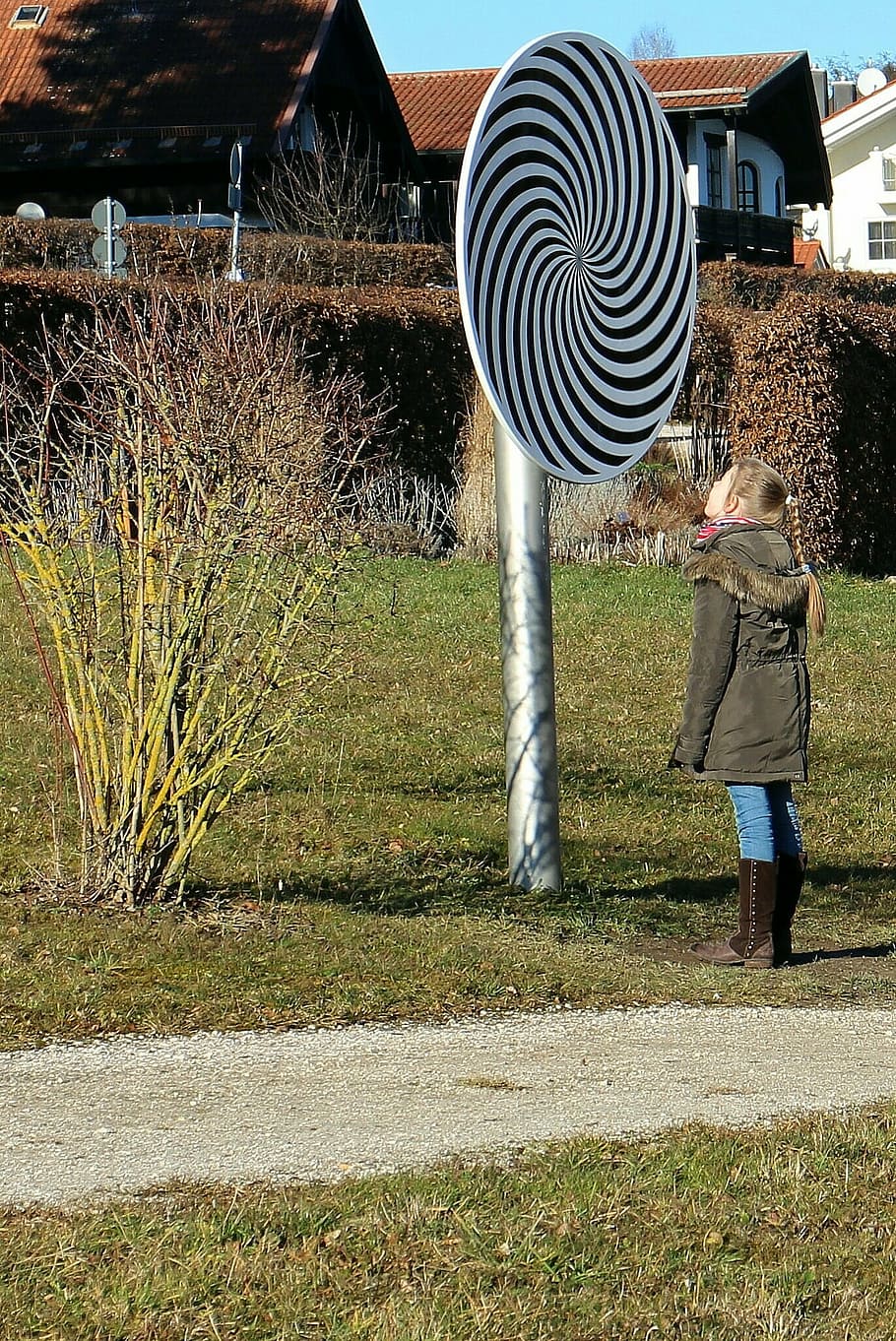 kid standing in front of white and black post, game device HD wallpaper