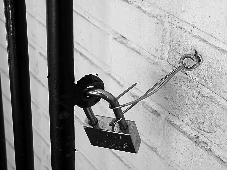 Padlock, Black And White, Grating, security, metal, safety HD wallpaper