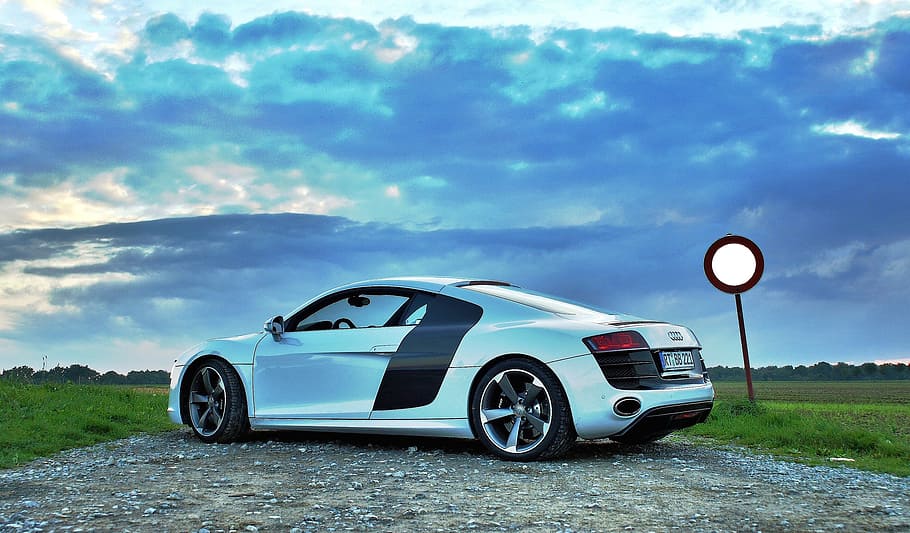 silver Audi R8 pakred on rough road during daytime, v10, marlene HD wallpaper