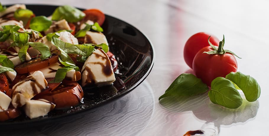 prepared food on black plate, tomato and mozzarella salad, balsamic vinegar, HD wallpaper
