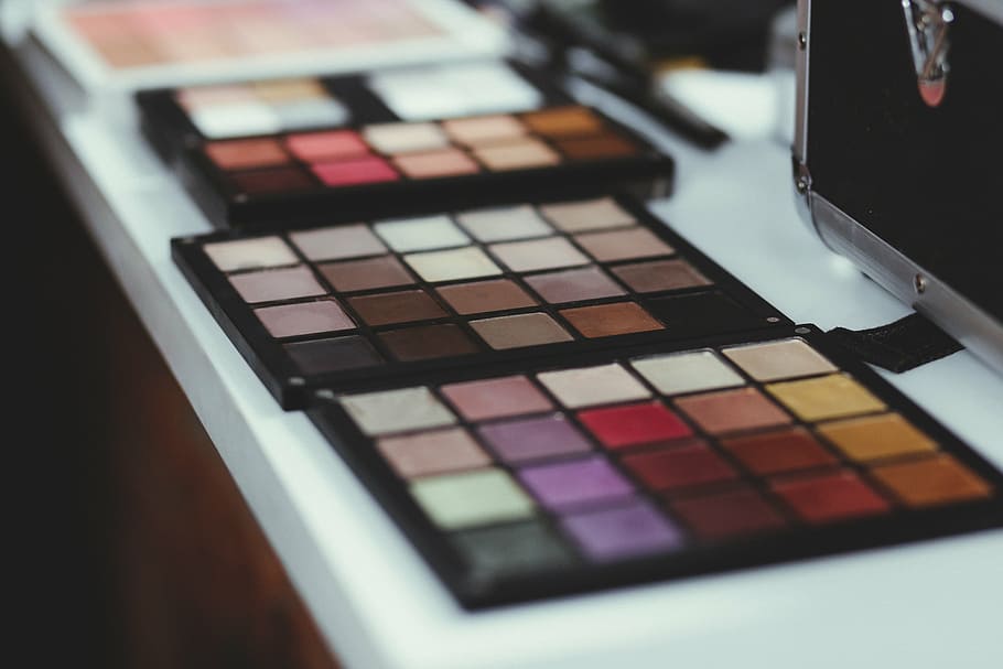 black makeup palette on white board, kit, colorful, cosmetics HD wallpaper