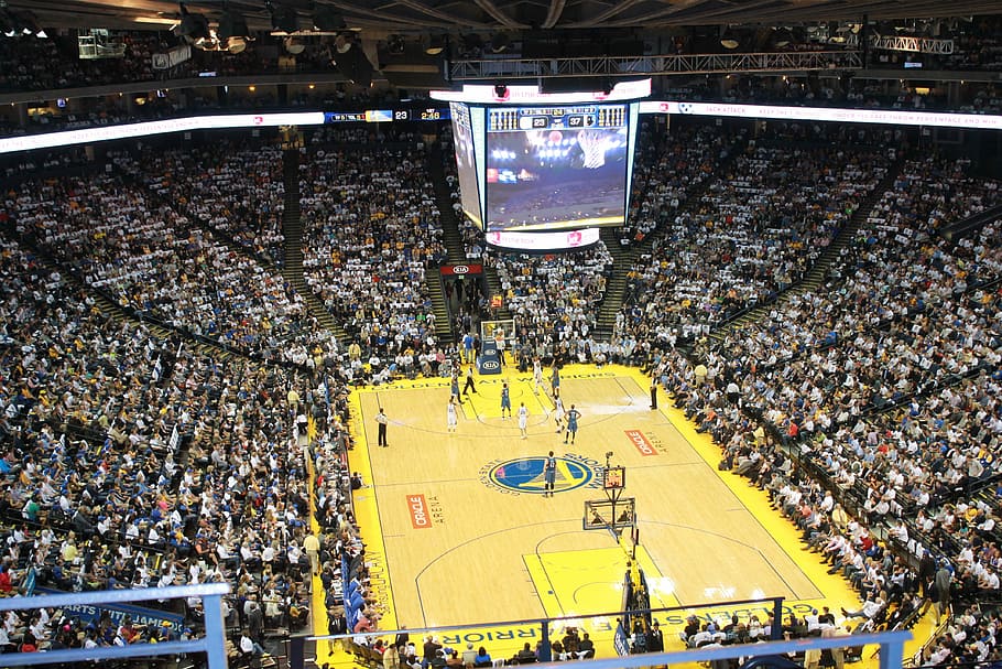 person watching NBA game inside Oracle Arena, basketball, stadium, HD wallpaper