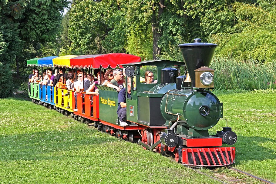 motor-transport-system-train-palm-garden-frankfurt-old.jpg