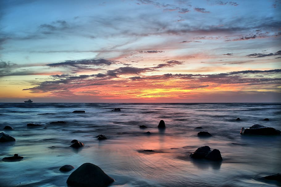 beach, clouds, dawn, dusk, idyllic, ocean, rocks, scenic, sea HD wallpaper