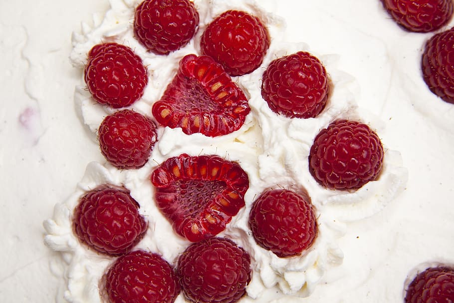 strawberry cake, Heart, Cream, heart cake, cream cake, himgeeren, HD wallpaper