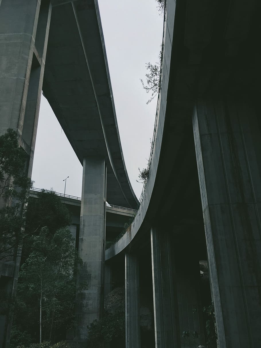 grey scale and low angle photography of grey concrete bridge, gray concrete bridge HD wallpaper