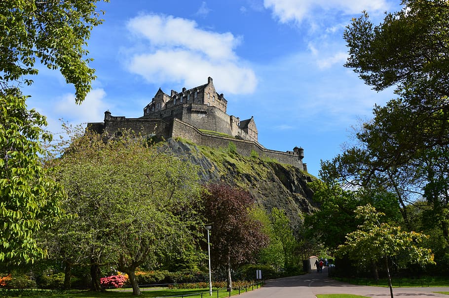 grey castle on hilltop under cloudy sky, scotland, edinburgh HD wallpaper