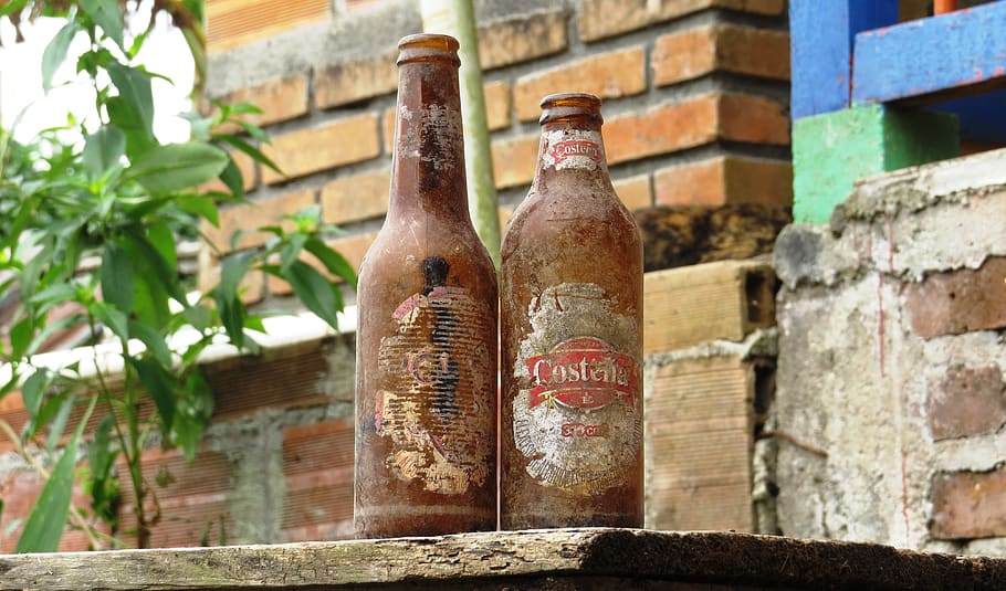 container, glass, beer, old, bottle, text, no people, built structure HD wallpaper