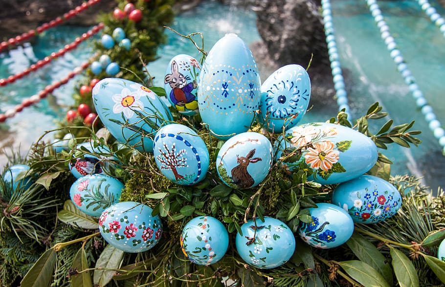blue easter egg decors, easter eggs, colorful, customs, painted egg HD wallpaper
