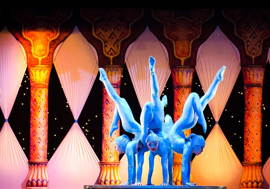 blue statue, circus, tihany, contortion, illuminated, representation HD wallpaper