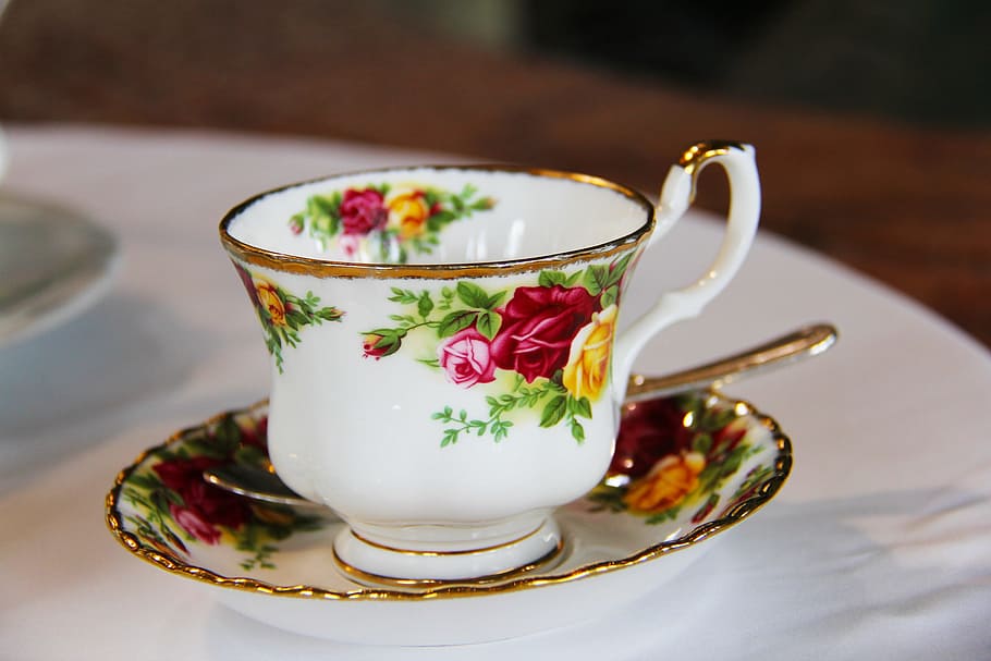 photo of white floral teacup and saucer with teaspoon, victorian HD wallpaper