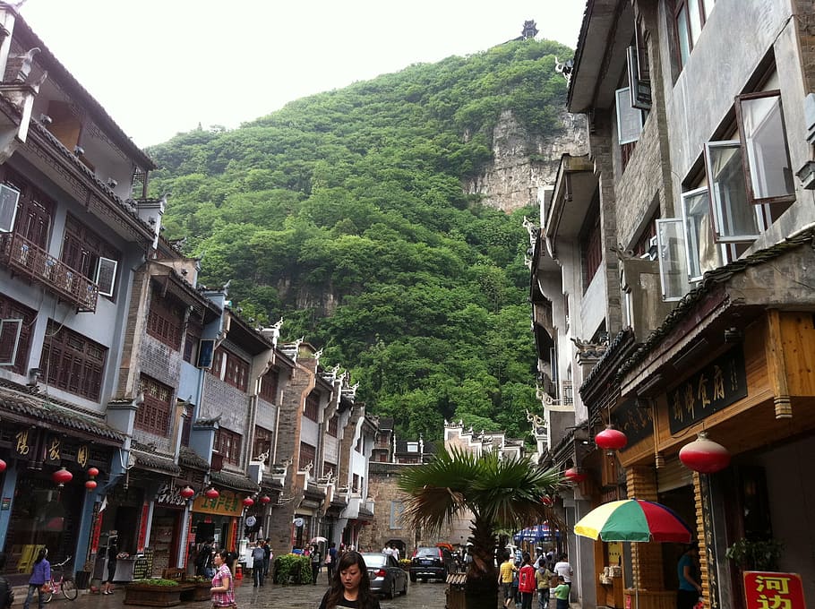 mountain, building, street, building exterior, architecture HD wallpaper
