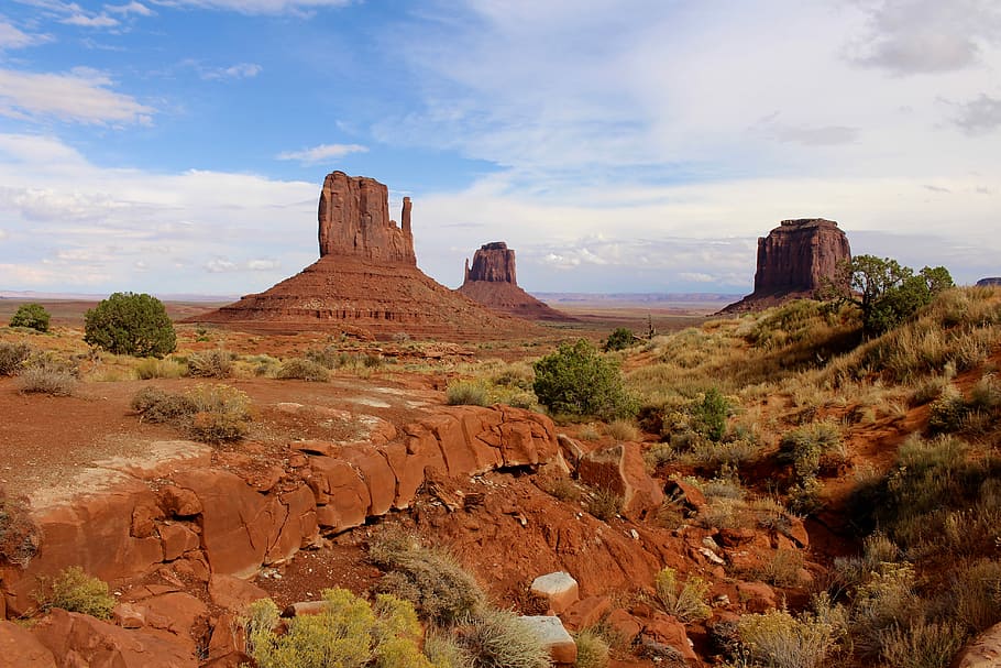 Monument Valley, National Park Arizona during daytime, scenery of mountain canyon, HD wallpaper