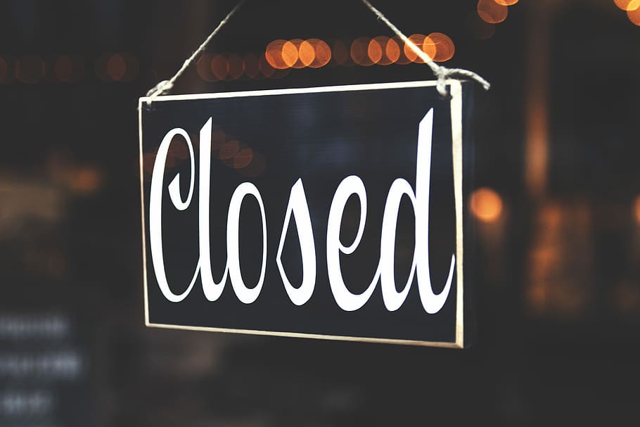 bokeh photography of closed signage, selective focus photo of closed door sign HD wallpaper