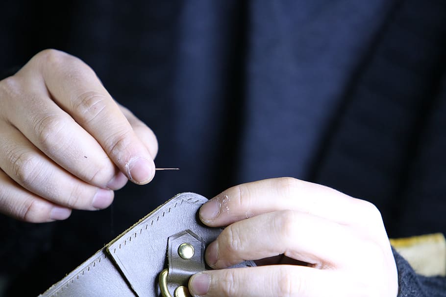 technique, leather, leather craft, bag, props, tool, master HD wallpaper