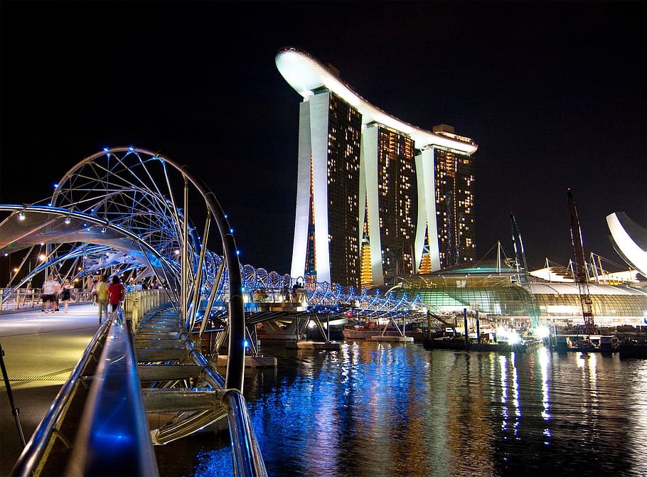 people walking on bridge near Marina Bay Sands Singapore, hotel, HD wallpaper