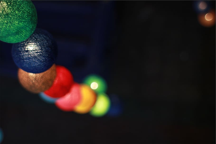 shallow focus photography of assorted-color ornaments, lights HD wallpaper