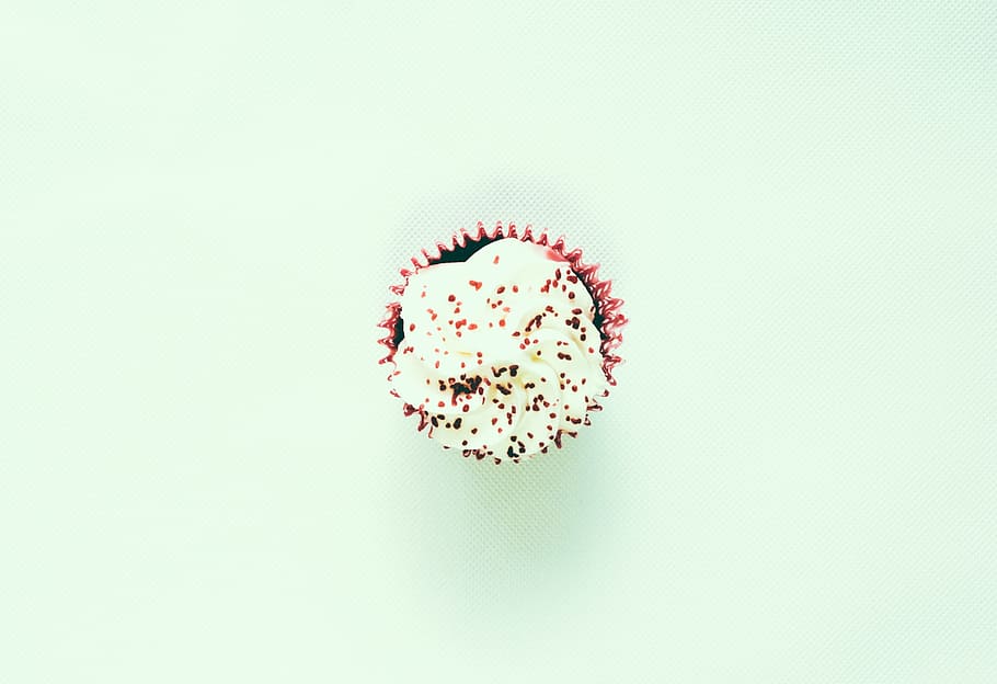 dessert, appetizer, food, presentation, cupcake, sprinkles HD wallpaper