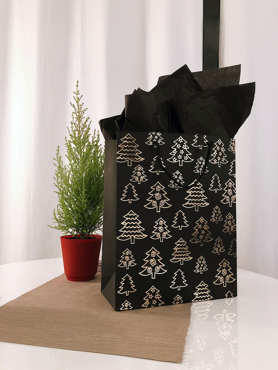 black and gray paper bag on table, black and white paper bag on table HD wallpaper