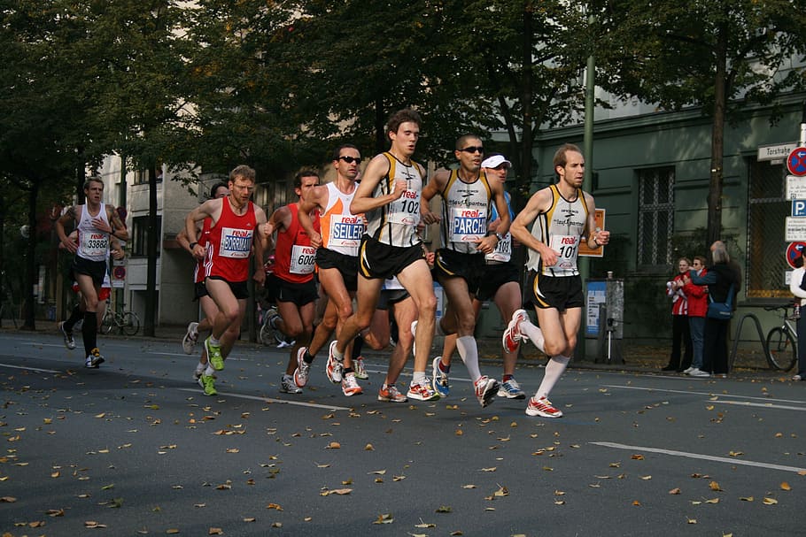 marathon, berlin, runners, sport, athletes, jerseys, sneakers HD wallpaper