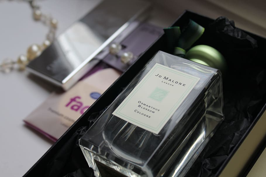 Jo Malona perfume bottle in box, wedding, preparation, elegant HD wallpaper