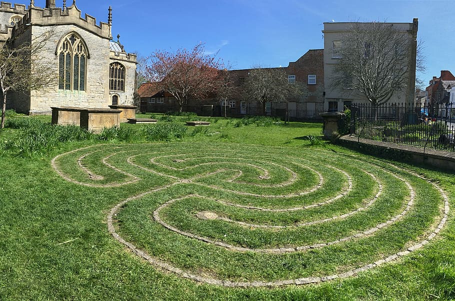 green lawn near house at daytime, labyrinth, glastonbury, grass, HD wallpaper