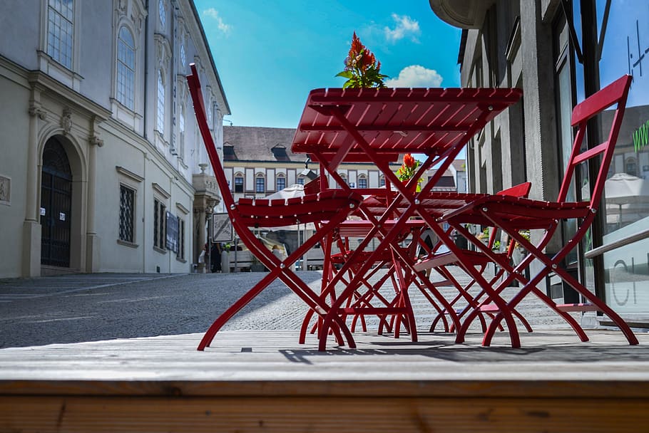 red wooden folding patio table and chairs, restaurant, terrace