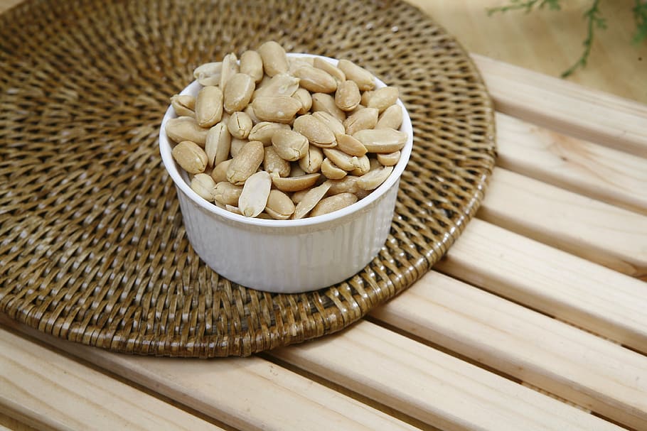 seasoned peanuts, food, seed, organic, vegetarian Food, wood - Material HD wallpaper