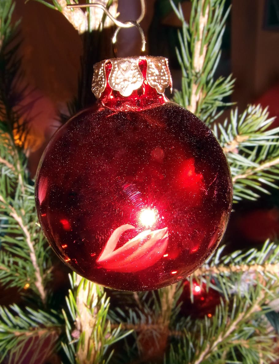 christmas bauble, red, tree decorations, holiday, christmas tree HD wallpaper