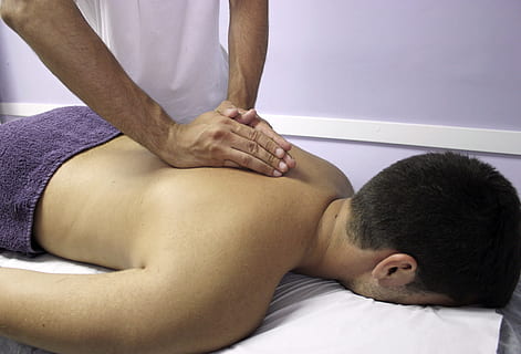 wellness-osteopathy-therapies-handling-thumbnail.jpg