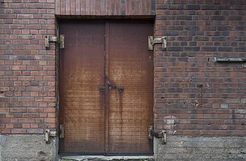 brick, door, rust, factory, industrial, wall, architecture HD wallpaper