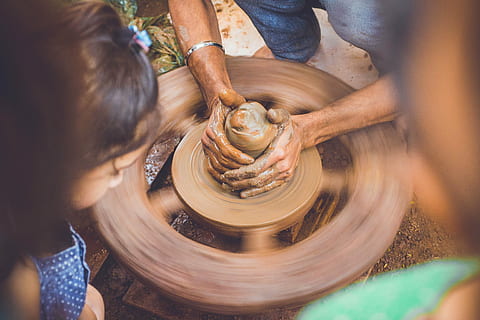 person making clay pot during daytime, hands, slow motion, brown HD wallpaper