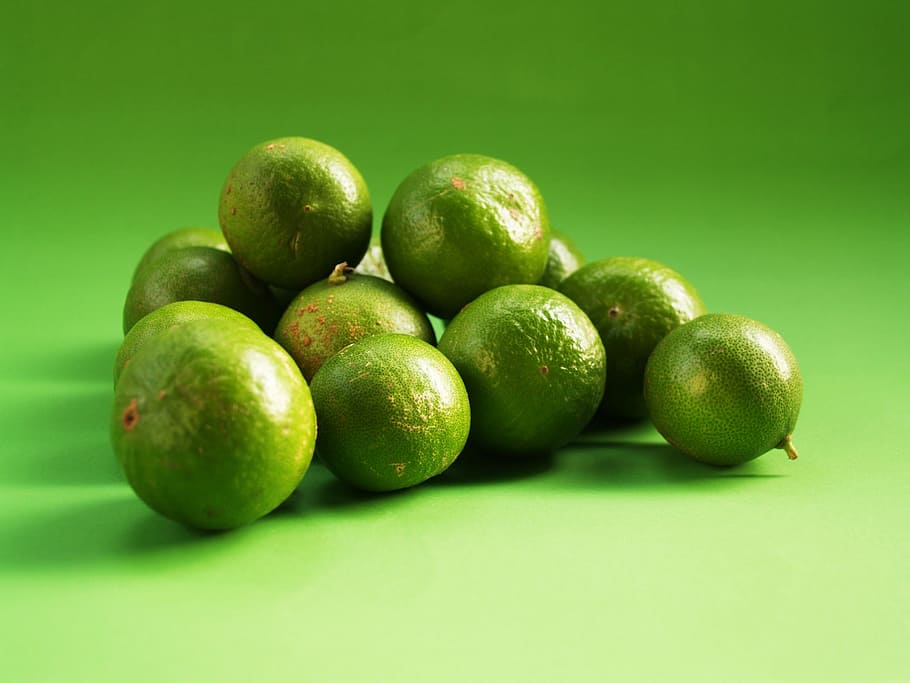 Lime, Green, Lemon, Slice, Round, segments, fruit, closeup, HD wallpaper