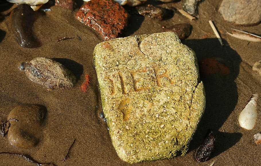 stone, beach, river, brick, the river odra, summer, bronze HD wallpaper
