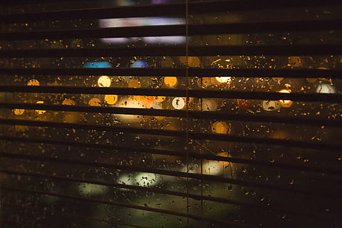 silhouette of window blinds, rain, blur, night, lights, wet HD wallpaper