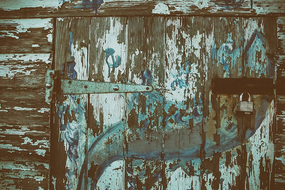 Wide-angle shot of an old lock-up hut with faded textures, image captured with a Canon 5D HD wallpaper