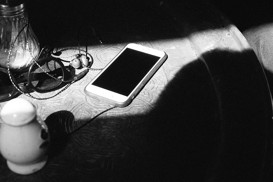 iPhone on table black and white, objects, telephone, mobile Phone, HD wallpaper
