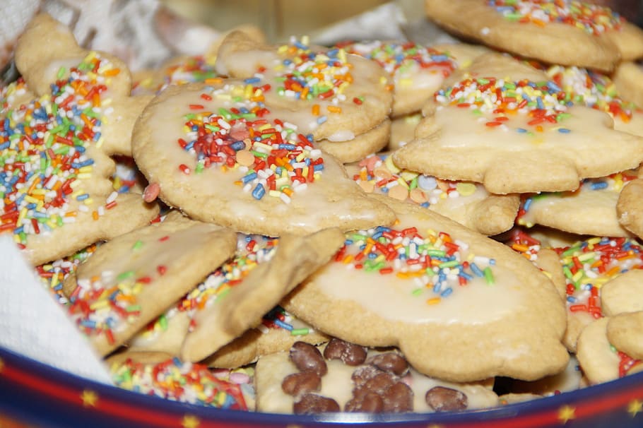 baked biscuits with, cookie jar, cookie cutter, store, ausstecherle HD wallpaper