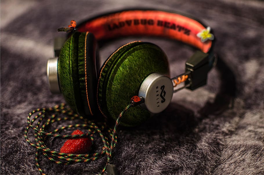 closeup photo of green and orange corded headphones, Music, Earphones, HD wallpaper